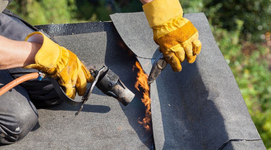 Expert Emergency Roof Repairs services in Detroit Lakes, MN